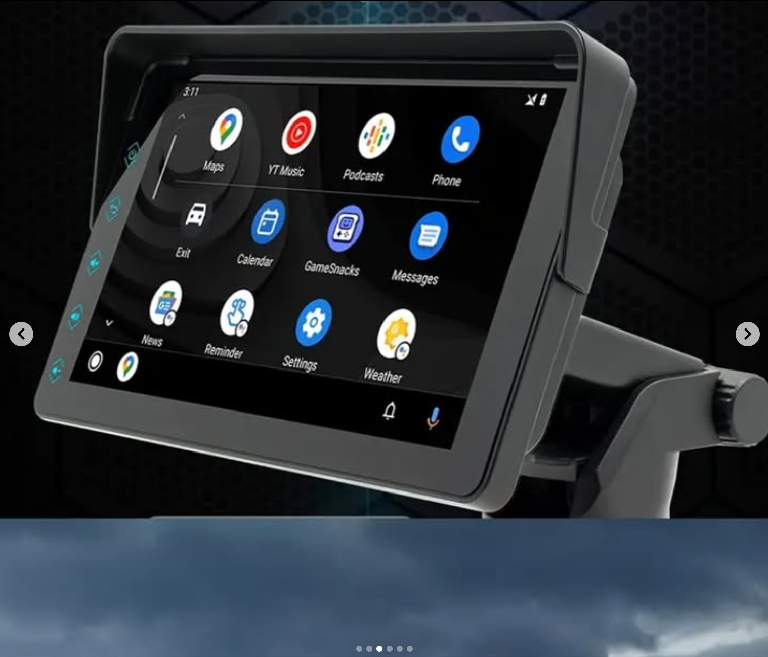 7-inch CarPlay screen with rear camera