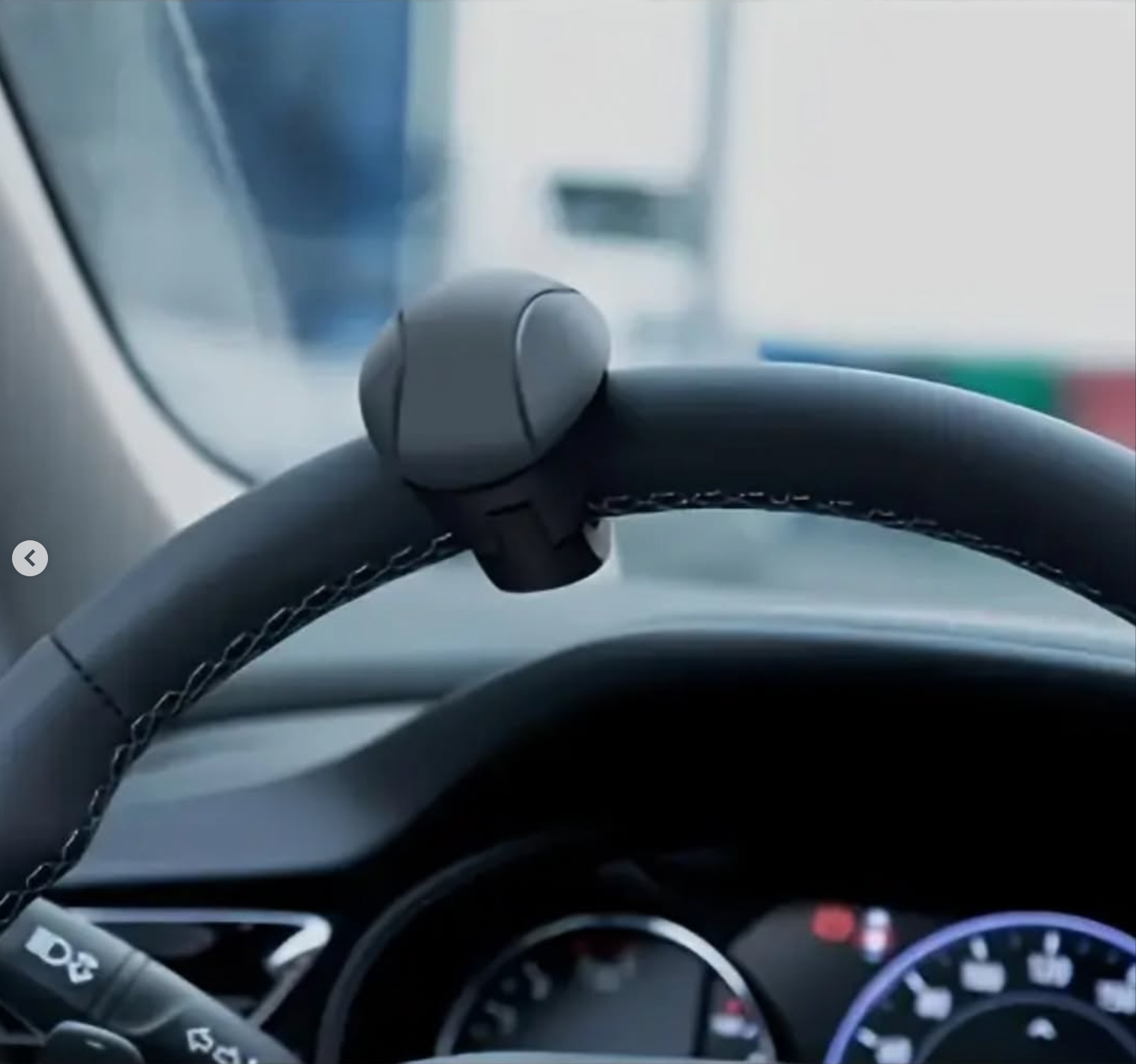 Driving assistance non-slip textured silicone grip handle