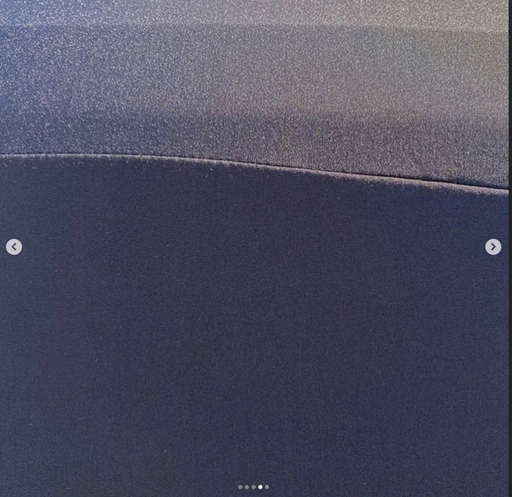 Raw string tarpaulin is heat and dust resistant, but not waterproof. It can be installed on all types of cars.