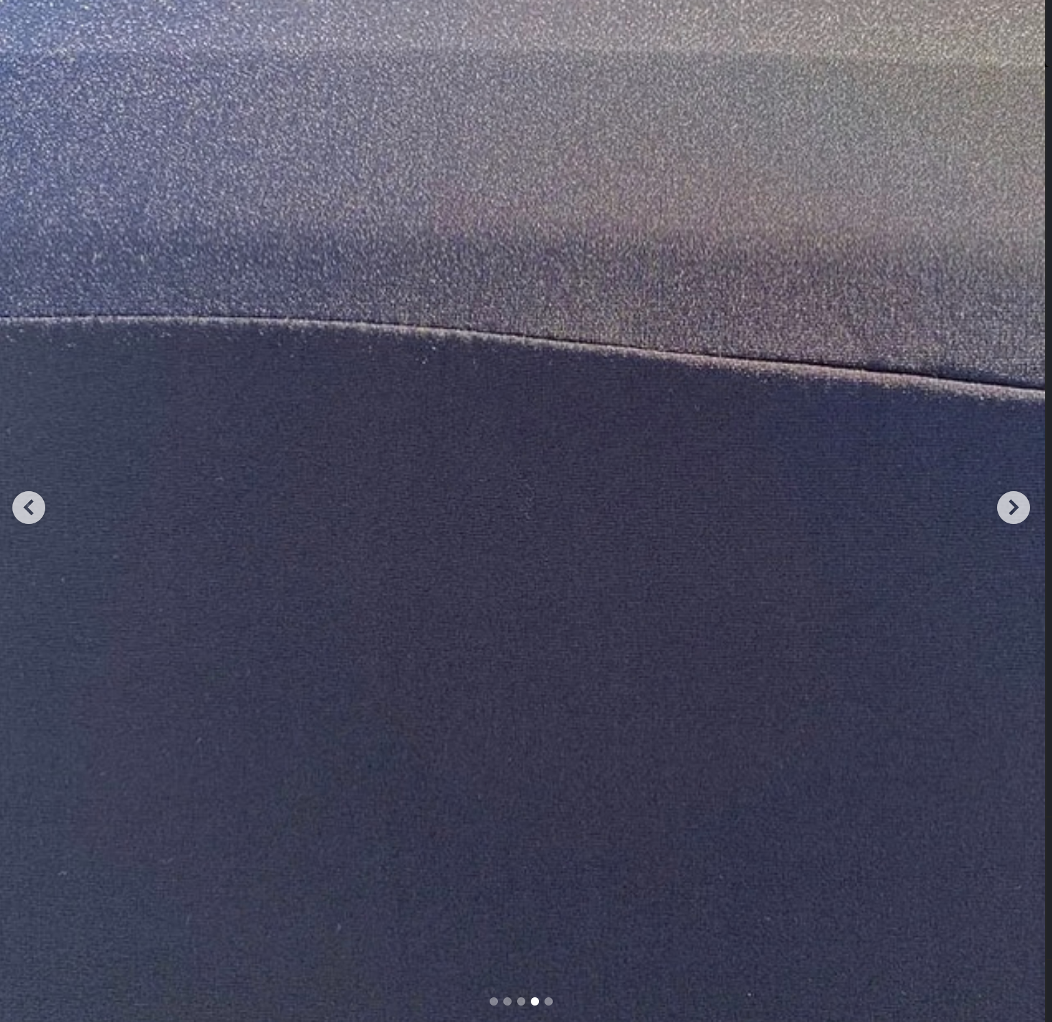 Raw string tarpaulin is heat and dust resistant, but not waterproof. It can be installed on all types of cars.