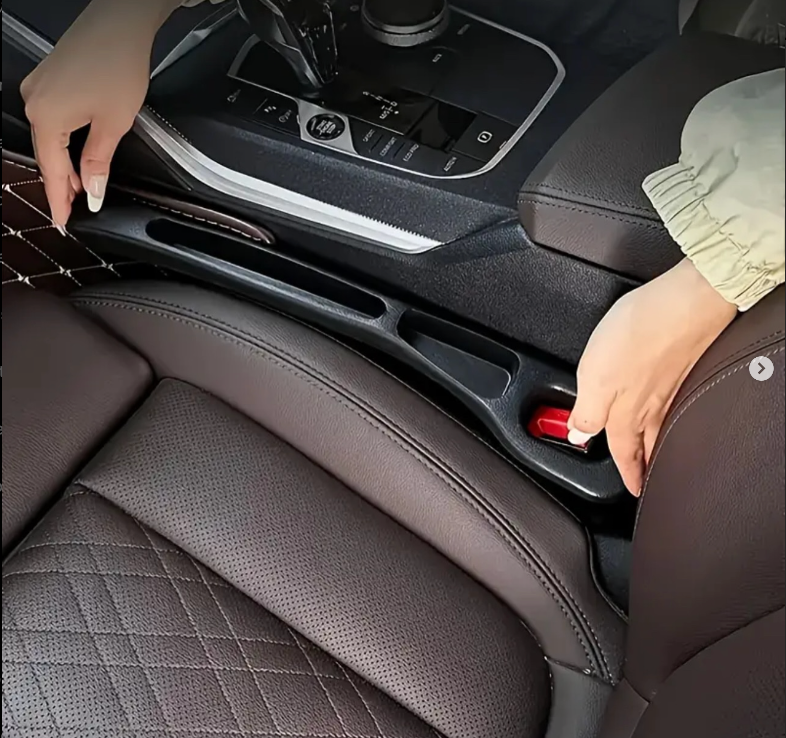 Storage box to fill the gap between car seats, set of 2 pieces. Available colors: black, red, beige, brown.