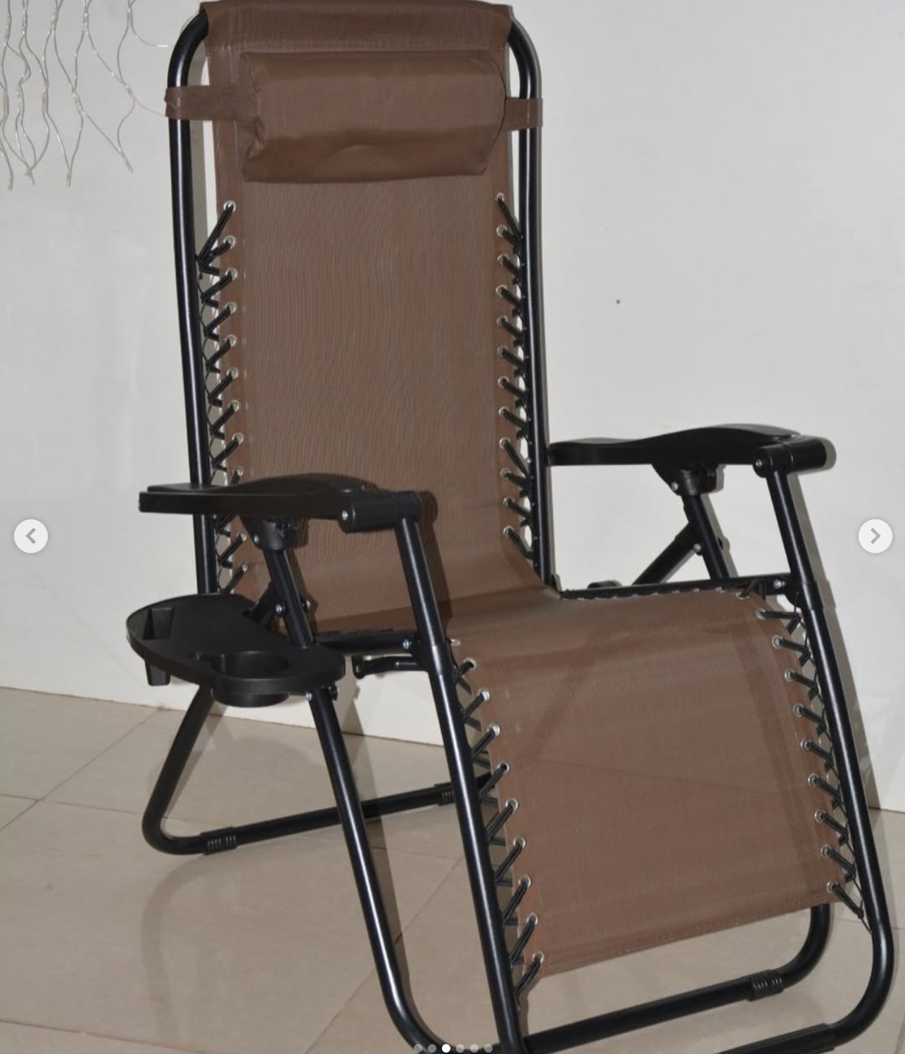 Folding recliner chair with cushion