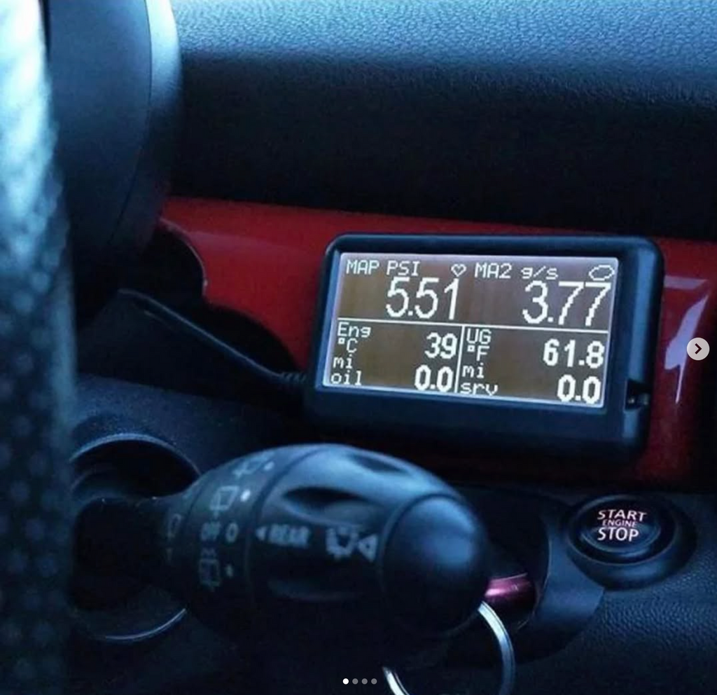 Displays 78 possible gauges: RPM, coolant temperature, intake air temperature, distance, intake pressure  and mass air flow.